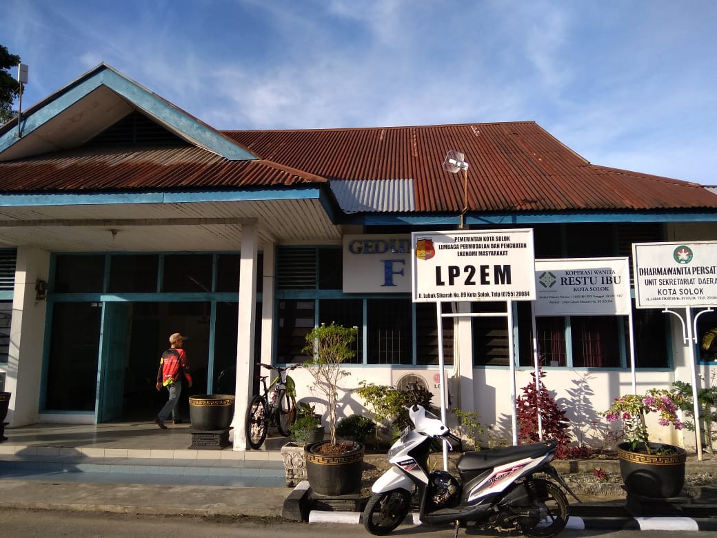 Lembaga Pembinaan dan Pengembangan Ekonomi Masyarakat (LP2EM)