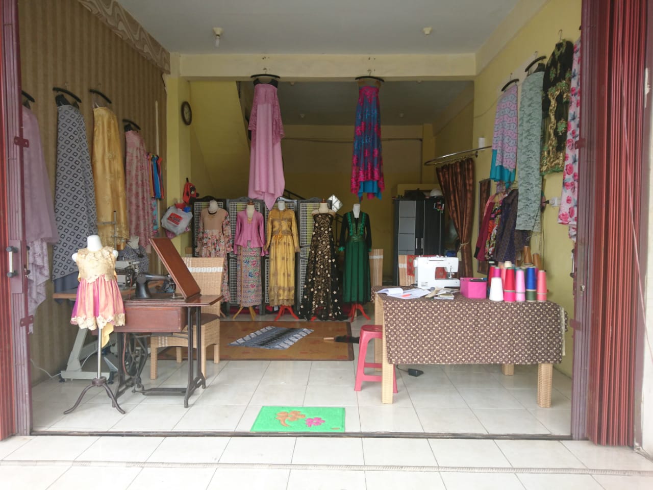 Rumah Jahit dan Kebaya Icha