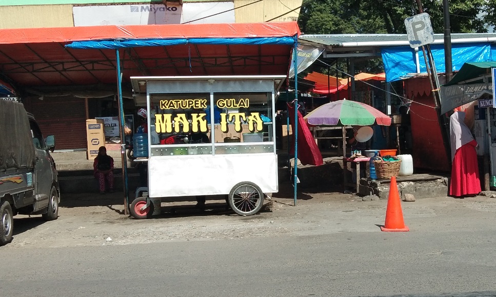 Katupek Mak Ita